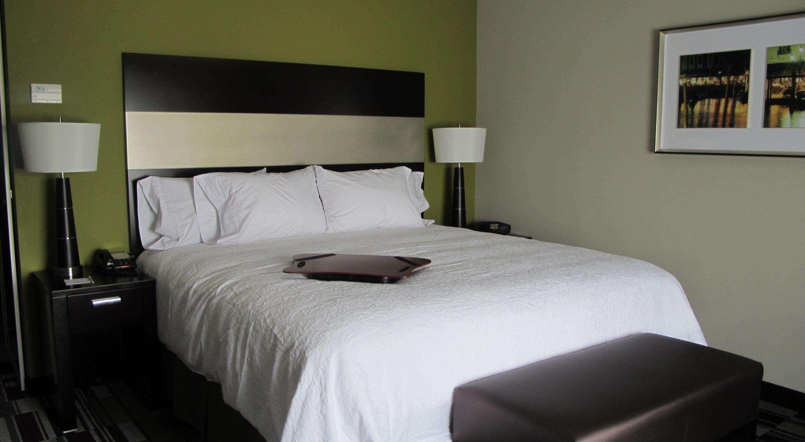Hampton Inn By Hilton Leesville Fort Johnson Rum bild