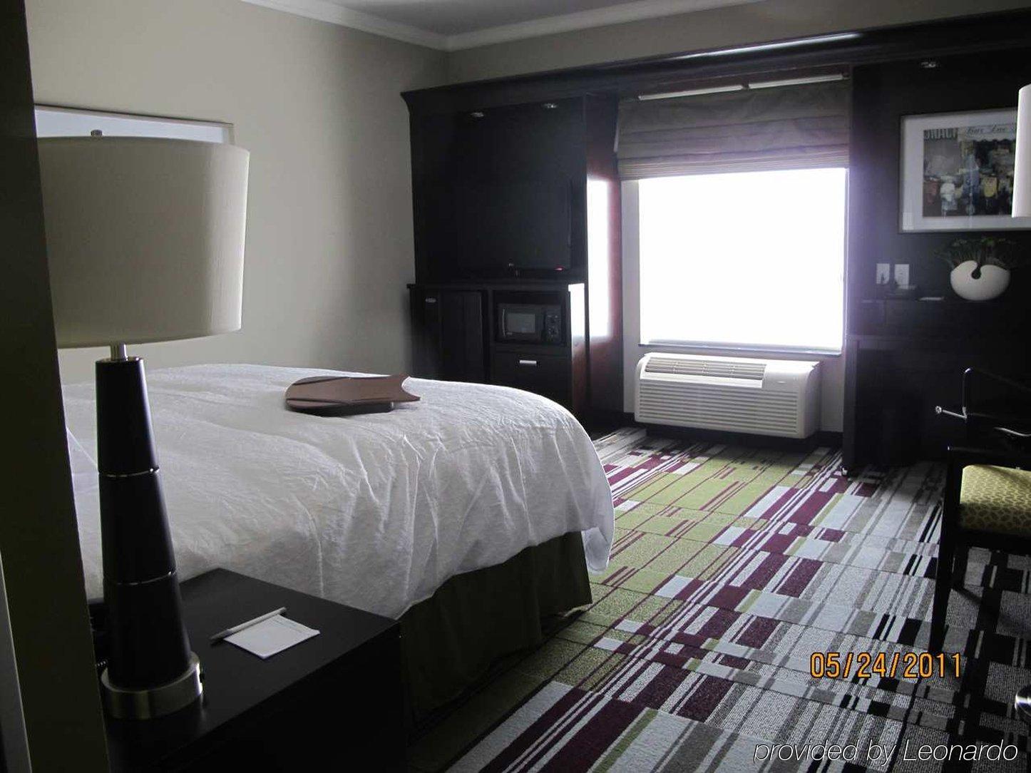 Hampton Inn By Hilton Leesville Fort Johnson Exteriör bild