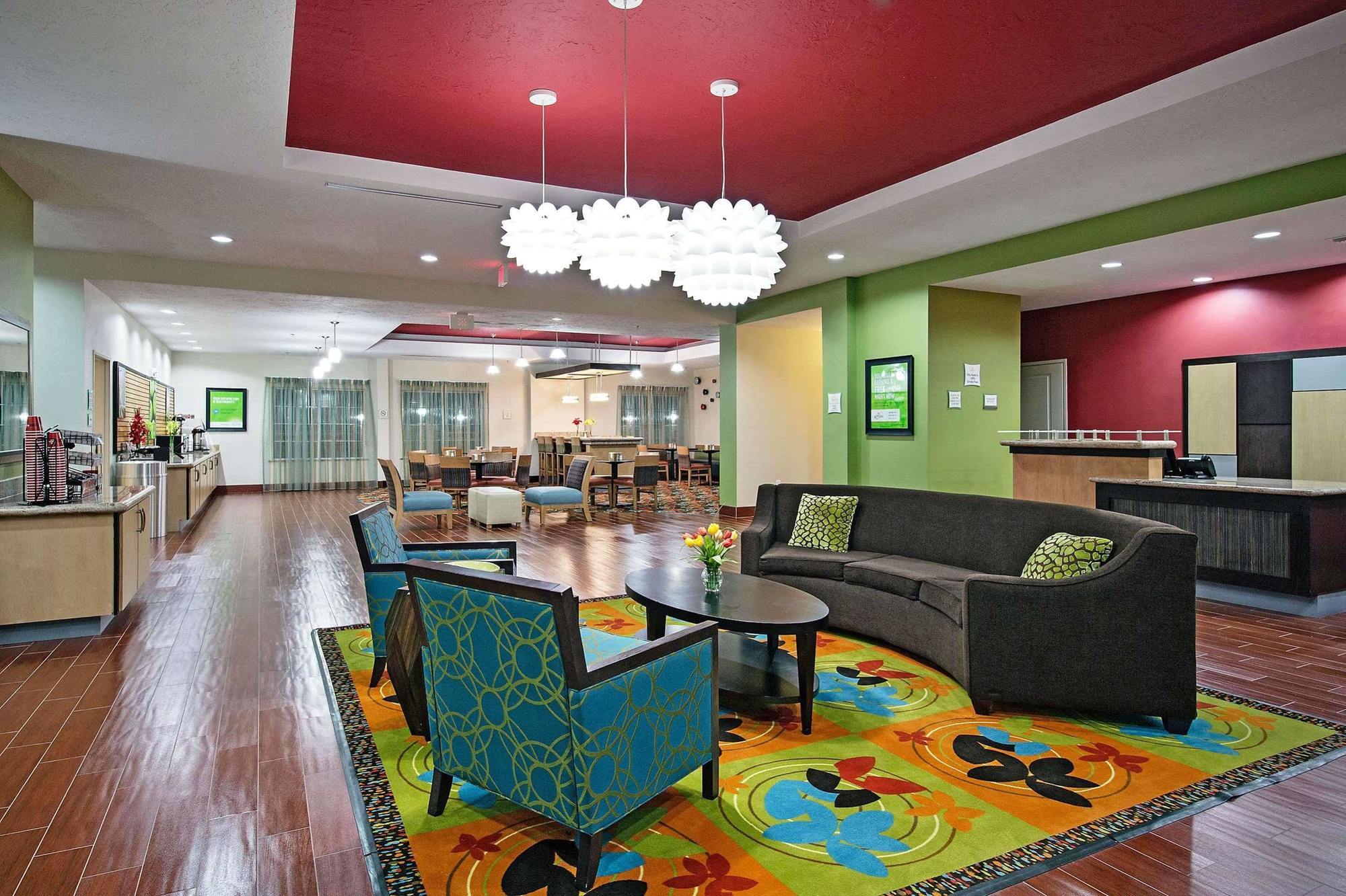 Hampton Inn By Hilton Leesville Fort Johnson Exteriör bild